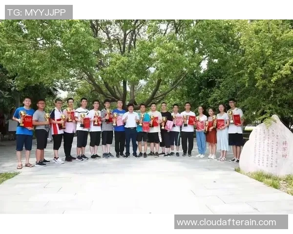 涵养与技艺并重的足球明星们展现出卓越风范与人文素养的完美结合 涵养与技艺并重的足球明星们展现出卓越风范与人文素养的完美结合