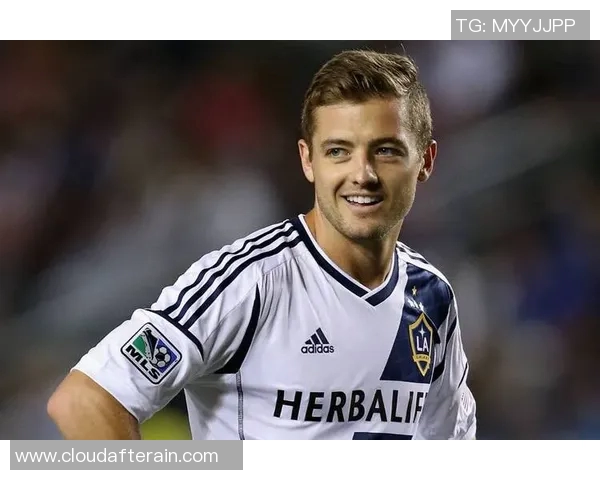 罗比罗杰斯足球明星的传奇之路与不屈精神的启示 罗比罗杰斯足球明星的传奇之路与不屈精神的启示